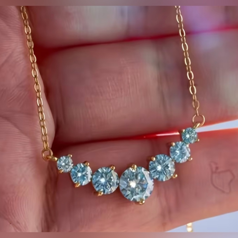 Elegant Green Moissanite and Gold Necklace